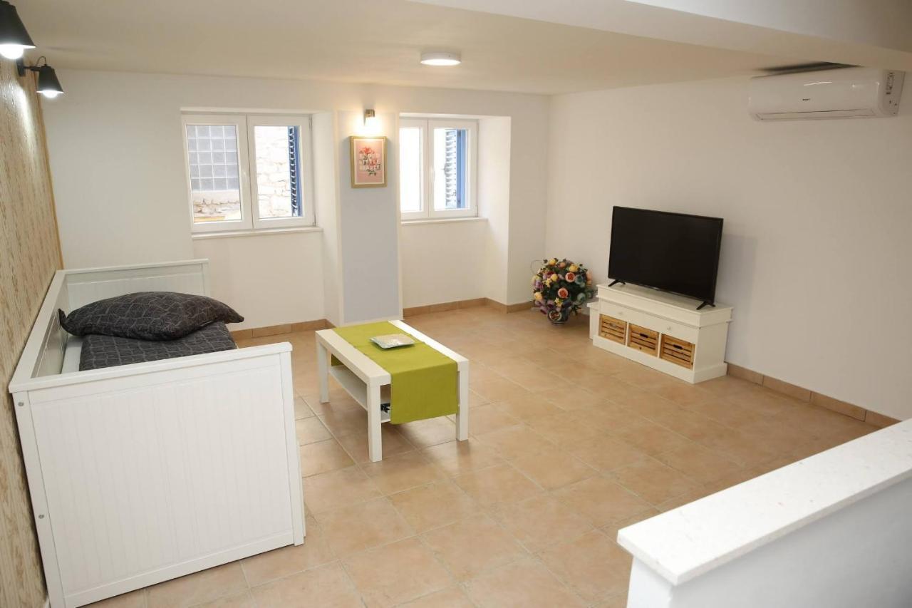 Holiday Home Yan With Bay View โวดีเซ ภายนอก รูปภาพ