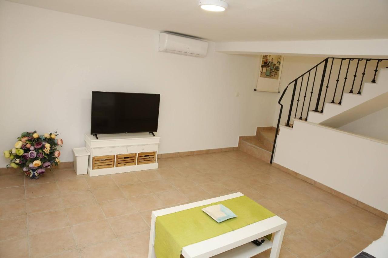 Holiday Home Yan With Bay View โวดีเซ ภายนอก รูปภาพ